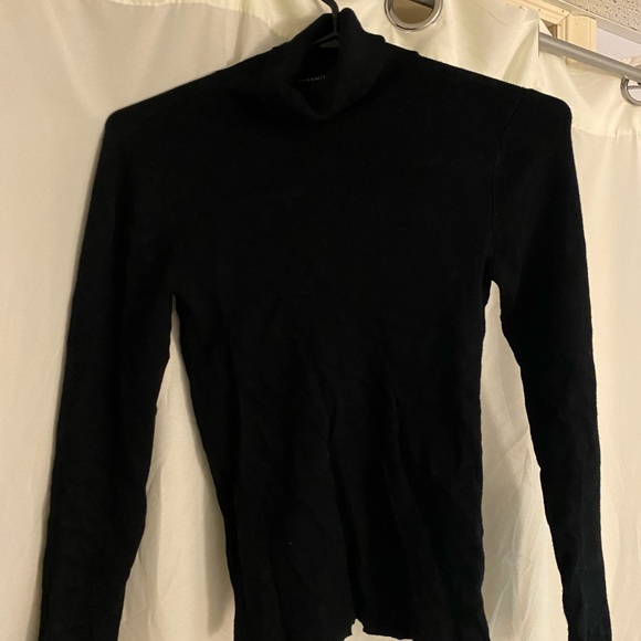 Dynamite Turtle Neck - Picture 1 of 1